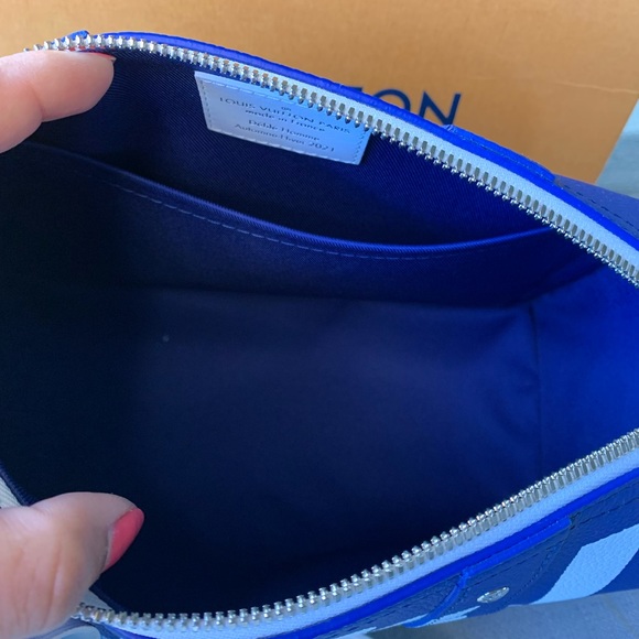 *SOLD*Louis Vuitton City Keepall - Picture 5 of 8